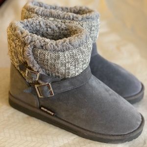 Women’s Size 8 Muk Luks  Brand new.